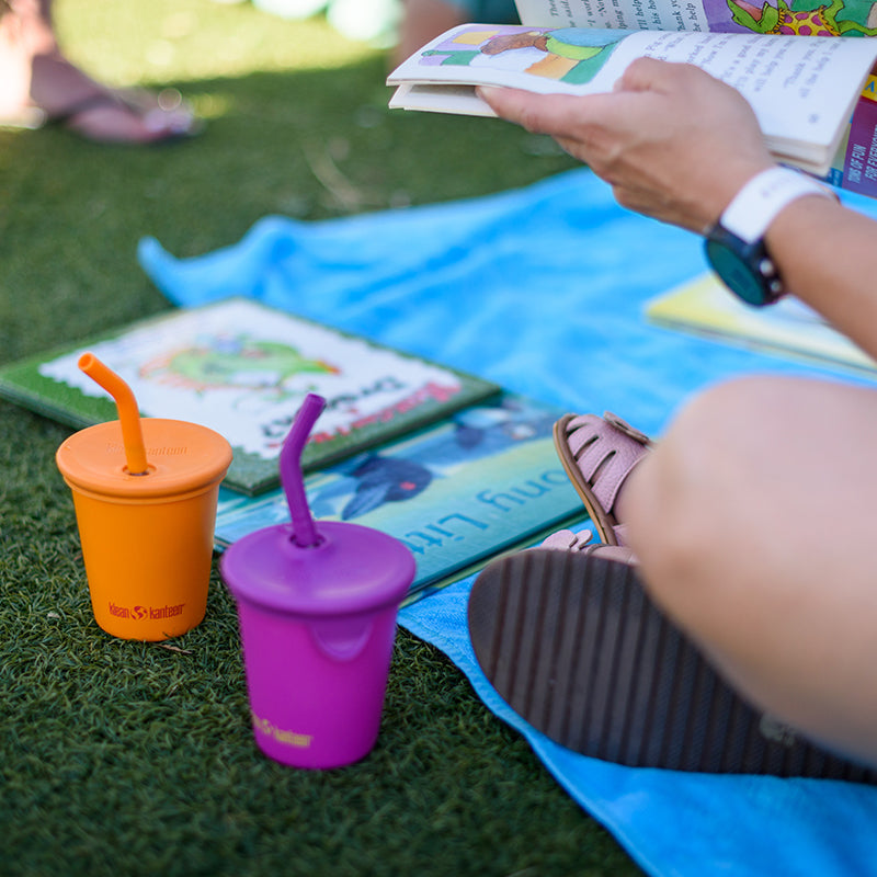 kid-s-sippy-cup-and-water-bottle-set-k0 10oz_kids_cups_straw_reading_blanket_square.jpg