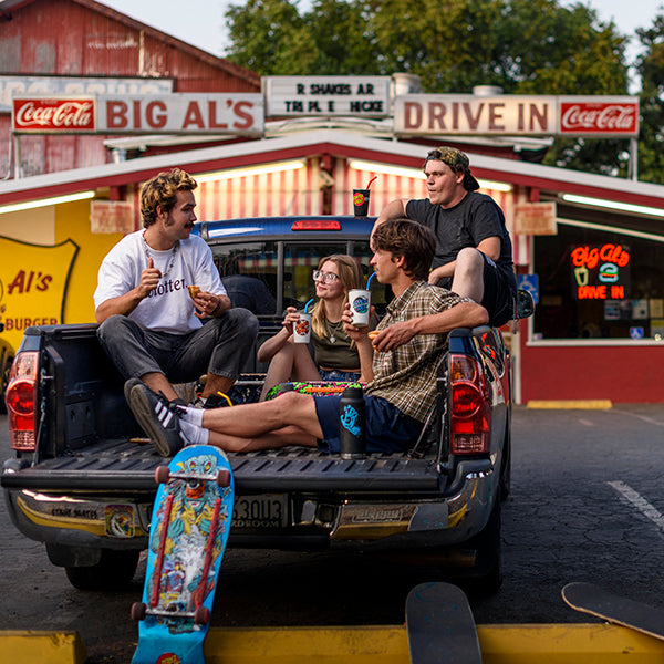 16oz-pint-cup-santa-cruz-i5 16oz_pints_santa_cruz_2_vacationdot_wavedot_skaters_truckbed_square.jpg