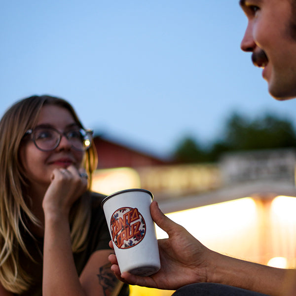 16oz-pint-cup-santa-cruz-i5 16oz_pints_santa_cruz_vacationdot_couple_square.jpg