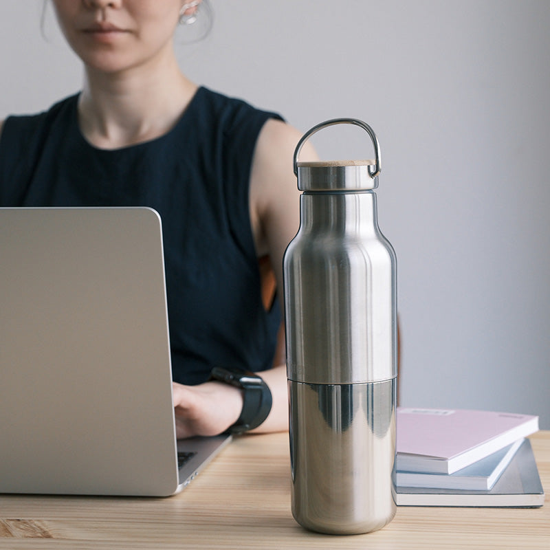 20oz-rise-reflect-with-bamboo-cap-x9 20oz_rise_reflect_desk_laptop_square.jpg