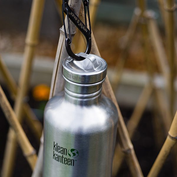 classic-steel-loop-cap-g5 40oz_bottle_steel_loop_cap_lifestyle.jpg