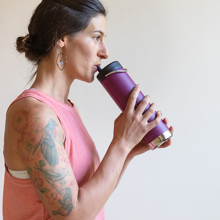 tkwide-twist-cap-with-straw-kit-y9 K20TKWPT-PP-T-TWIST-straw_cap_drinking_yoga_lifestyle_64bb08ca-98d0-4e89-83fd-b166cda65ccd.jpg