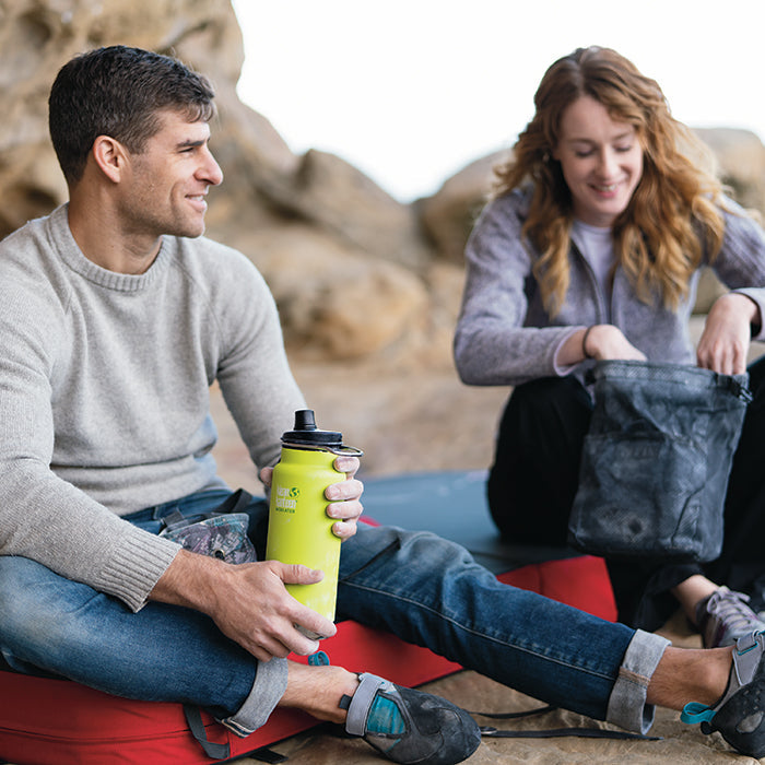 tkwide-chug-cap-e2 K32TKWSSL-JP-chug_cap_bouldering_lifestyle.jpg