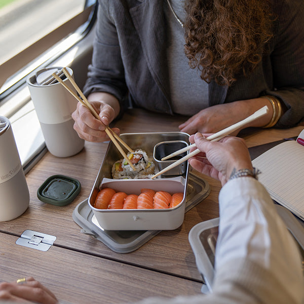 55oz-rise-food-box-big-meal-q9 rise_food_lunch_box_big_meal_tofu_sushi_share_square.jpg