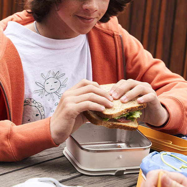 23oz-rise-food-box-lunch-k1 rise_food_lunch_box_lunch_kid_sandwich_square.jpg