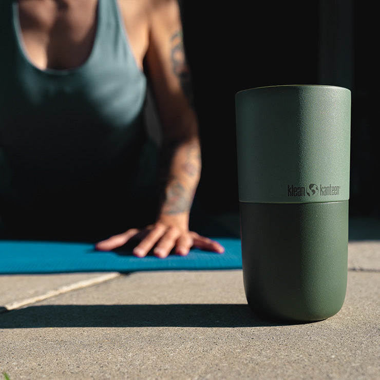 smoothie-set-m1 smoothie_kit_rise_tumbler_seaspray_closeup.jpg