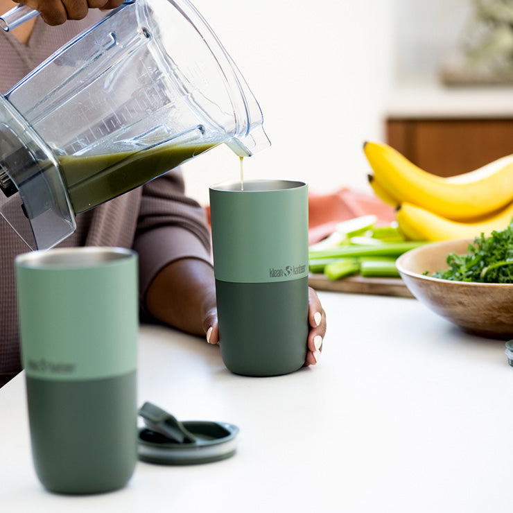 smoothie-set-m1 smoothie_kit_rise_tumbler_smoothie_pour.jpg