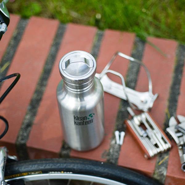 classic-steel-loop-cap-g5 stainless_bottle_cap_bike_parts_lifestyle.jpg