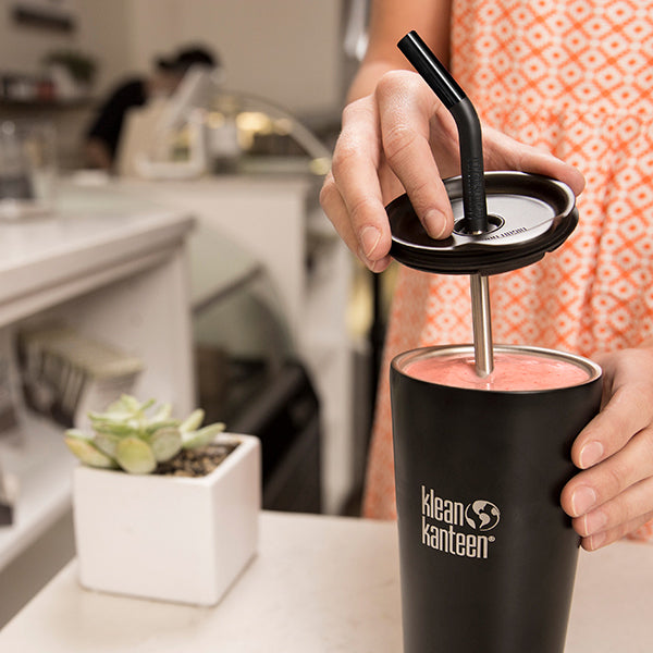 tumbler-straw-lid-with-straw-o9 steel_straw_smoothie-At-Counter-With-Lid_lifestyle_a071dbd2-9fd8-4eea-b04c-2a3732ff8612.jpg