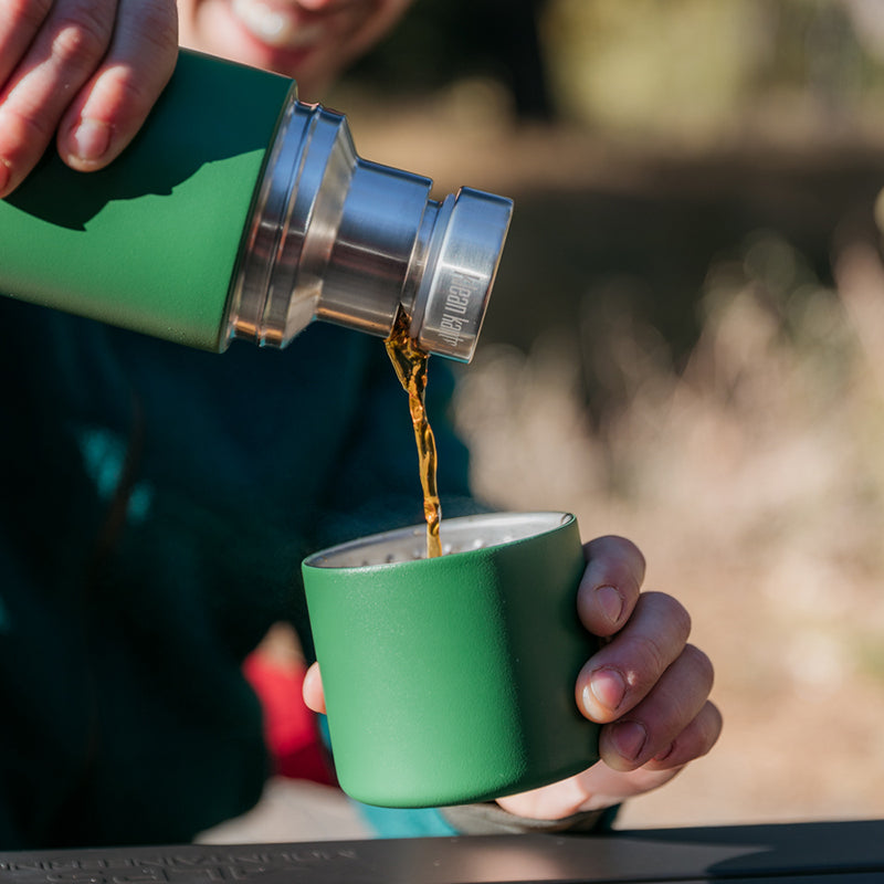 tkpro-maintenance-kit-w6 tkpro_32oz_thermos_green_pourthrough_lifestyle.jpg